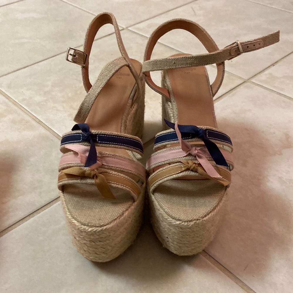 Castañera platform sandals